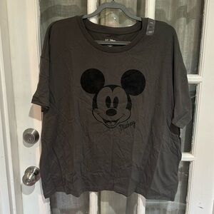 Cute Disney Mickey t-shirt